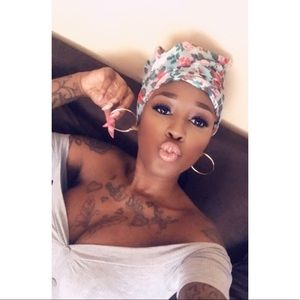 Meet your Posher, Kamah